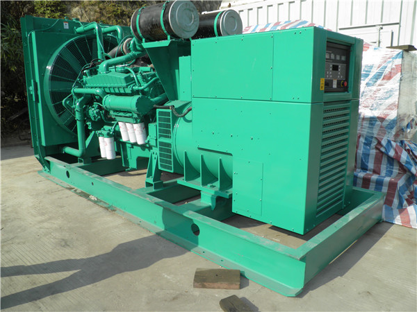 澄城出租发电机 发电机组厂家：柴油发电机组的控制屏的作用是什么？